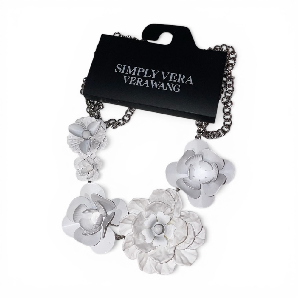 Simply Vera Vera Wang White Floral Necklace - Picture 2 of 3